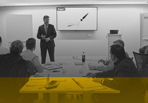 NĂNG LỰC TRÌNH BÀY THỰC TIỄN VÀ TRUYỀN CẢM HỨNG