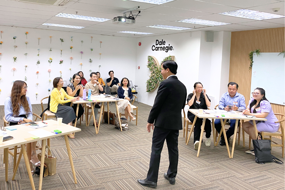 Theo Dale Carnegie, ba bí quyết giúp các nhà lãnh đạo thúc đẩy tổ chức sáng tạo đổi mới bao gồm: Xây dựng đội ngũ hạnh phúc, Nâng cấp năng lực chuyên môn, xây dựng văn hóa học tập chủ động.